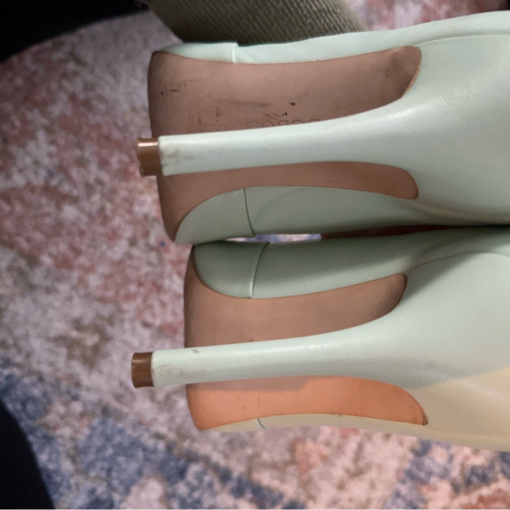 Heels - Picture 6 of 6